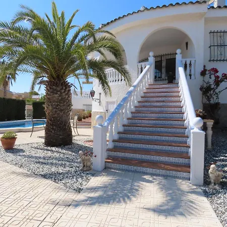 Descansa Villa Ciudad Quesada
